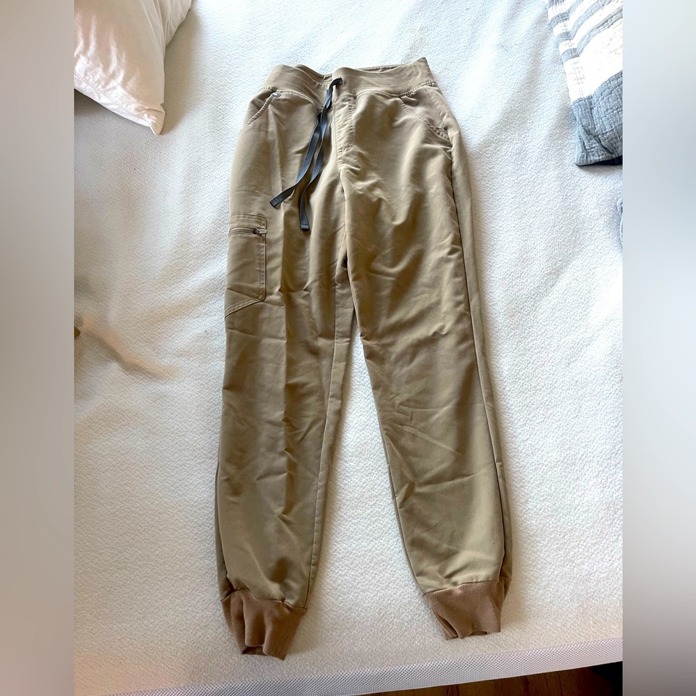 FIGS Scrub pants khaki color